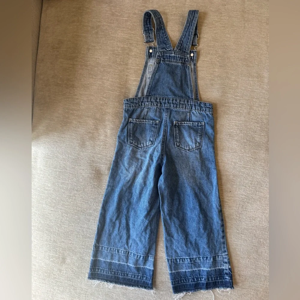 GAP Toddler Girls Denim Overalls Size 4Y Wide Leg Cropped Raw Hem - Picture 4 of 6